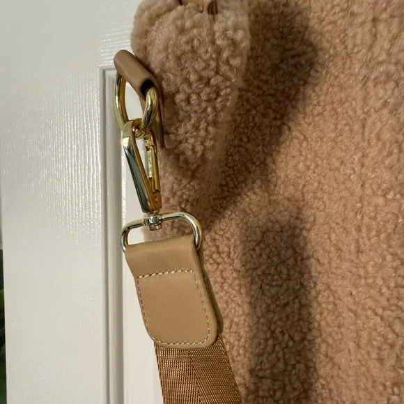 STONEY CLOVER LANE Cozy Teddy Tan Tote Bag! - Picture 2 of 7